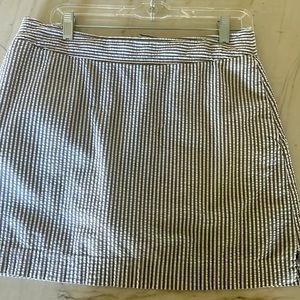 Size 6 Skort. Seersucker